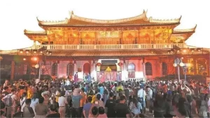 A view of Quanzhou Old Town, showcasing its ancient architecture, narrow streets, and rich cultural heritage. A must-visit for travelers exploring China's World Heritage sites.